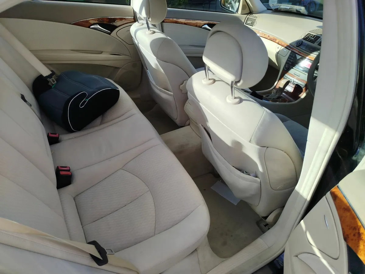 Mercedes-Benz E-Class 2003 - Image 4