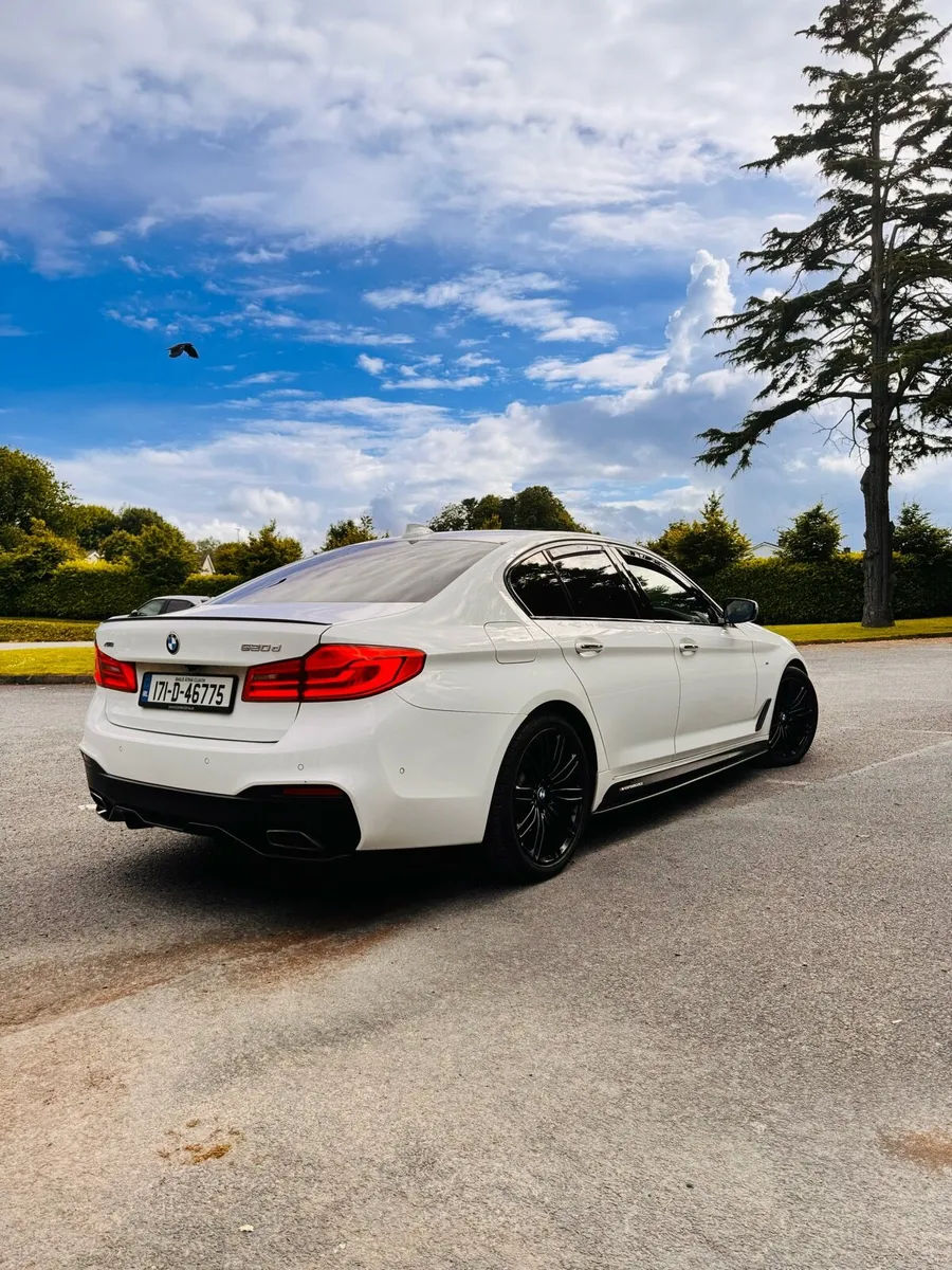 BMW G30 XDrive 2017 - Image 2