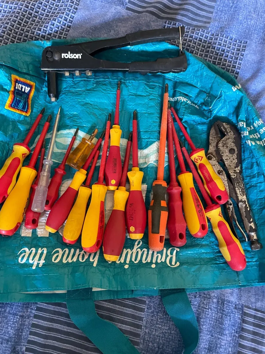 Screwdrivers - Image 1
