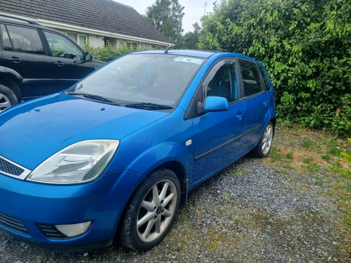Ford fiesta - Image 2