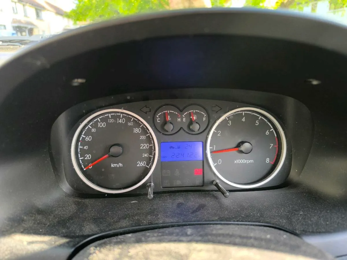 Hyundai Coupe - Image 4
