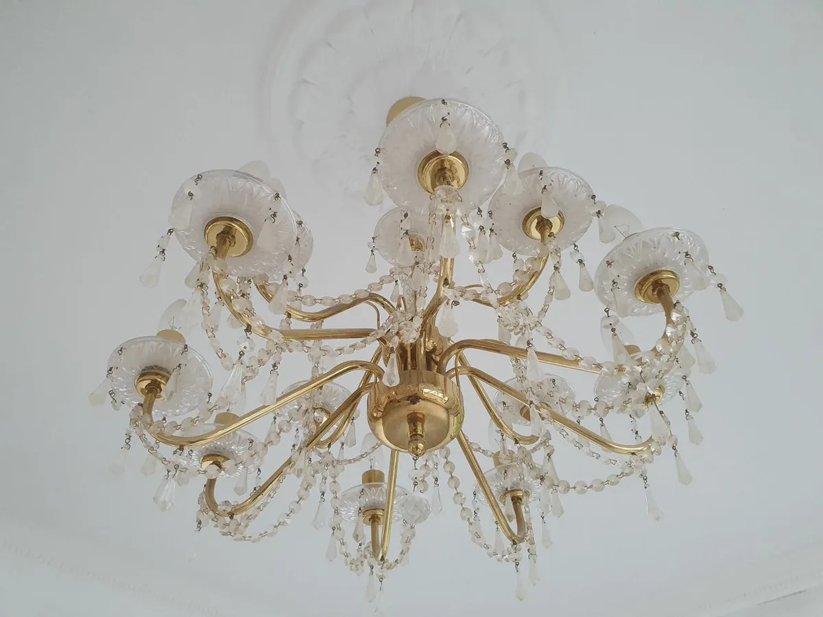 Chandeliers. - Image 4
