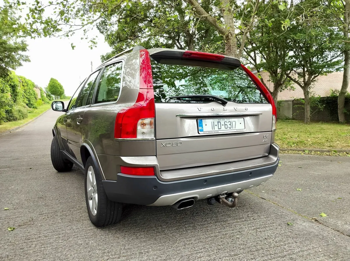 Volvo XC90 2011 - Image 4