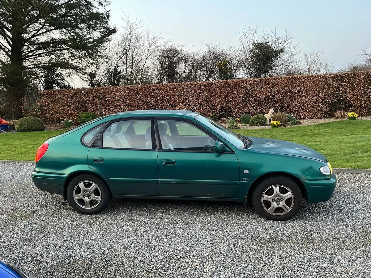 2001 Toyota Corolla - Image 2