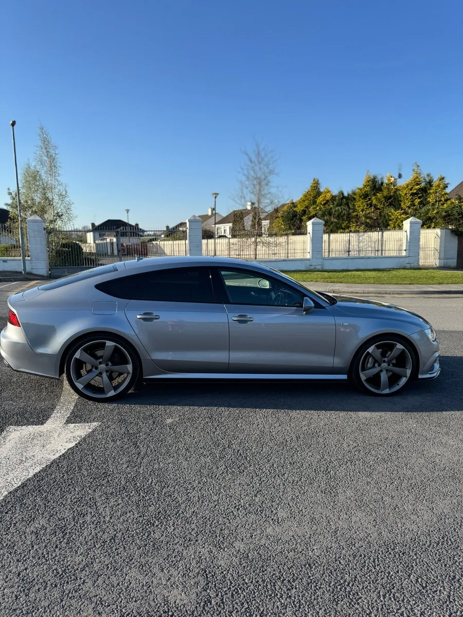 Audi a7 Black Edition - Image 2