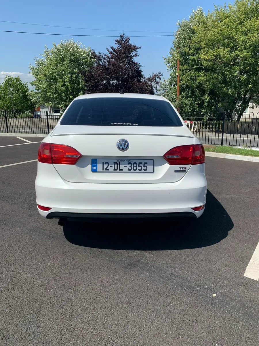 Volkswagen Jetta 2012 - Image 4