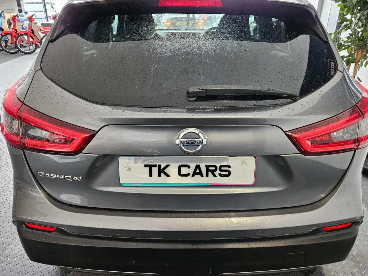 18 NISSAN QASHQAI XE PLUS EDITION - Image 3