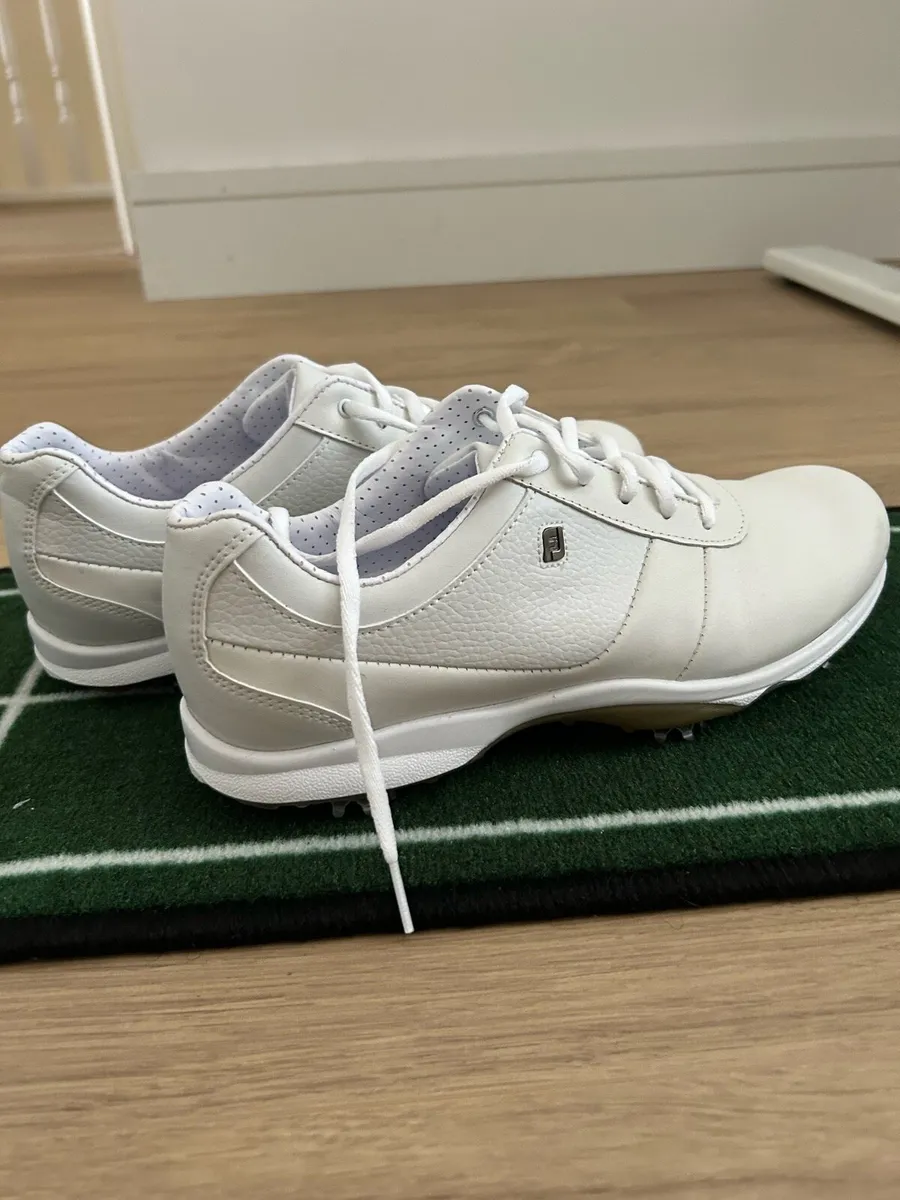 Golf Shoes Ladies - Image 1