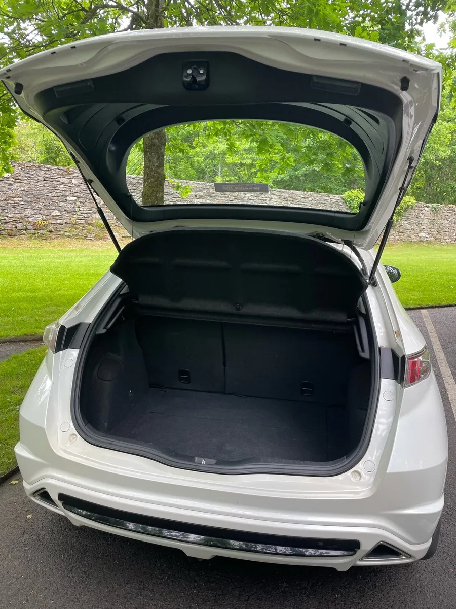 Honda Civic 2011 - Image 4