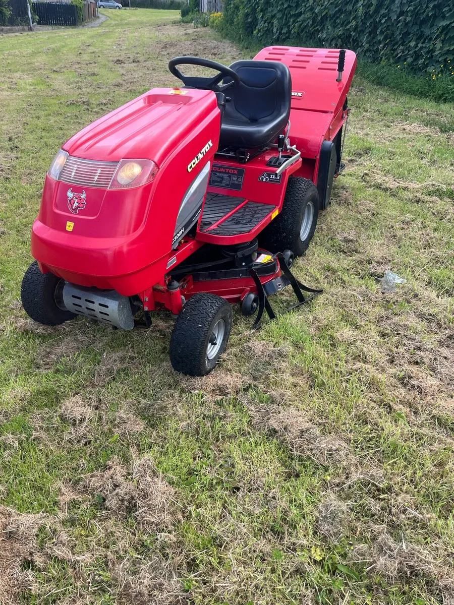 Countax c300h petrol ride on lawnmower - Image 1