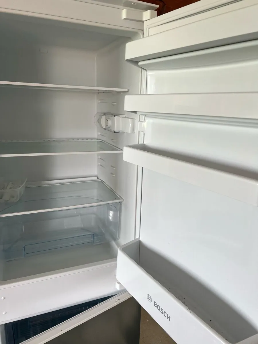 Bosch Integrated A Rated Fridge Freezer - Image 2