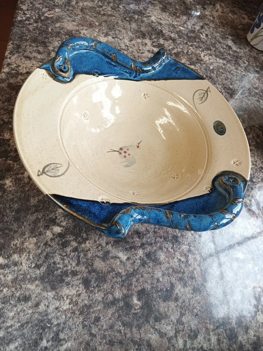 Muckross pottery bowl - Image 1