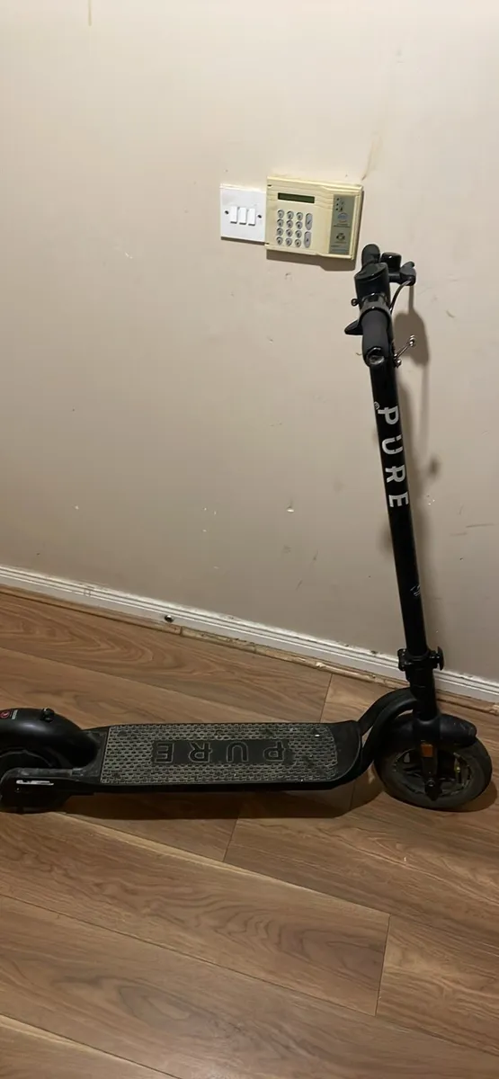 Electric scooter - Image 2