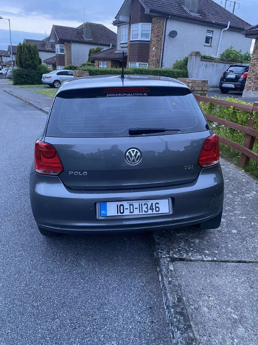 Volkswagen Polo 2010 - Image 2