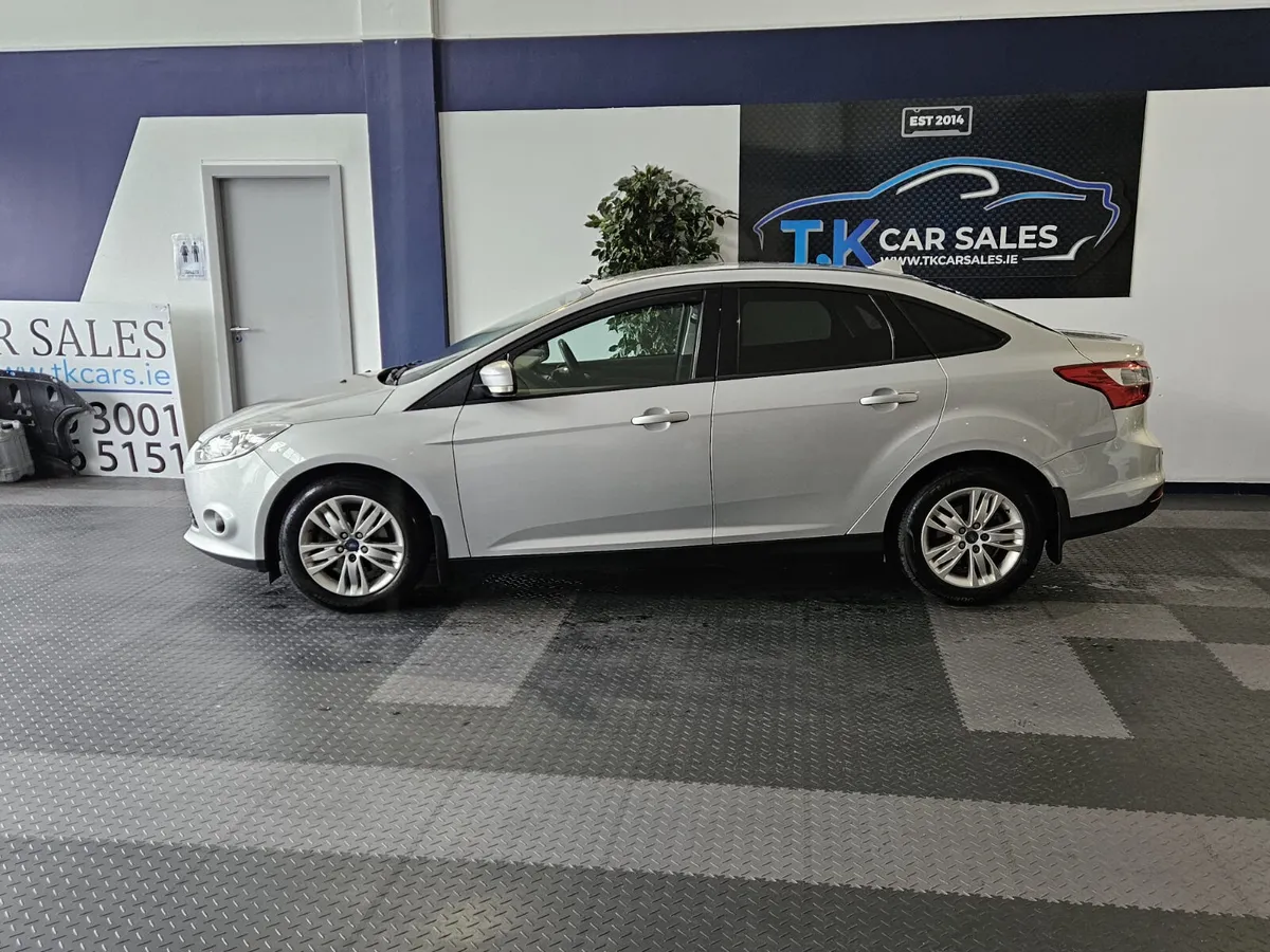 12 FORD FOCUS SALOON DIESEL - Image 3