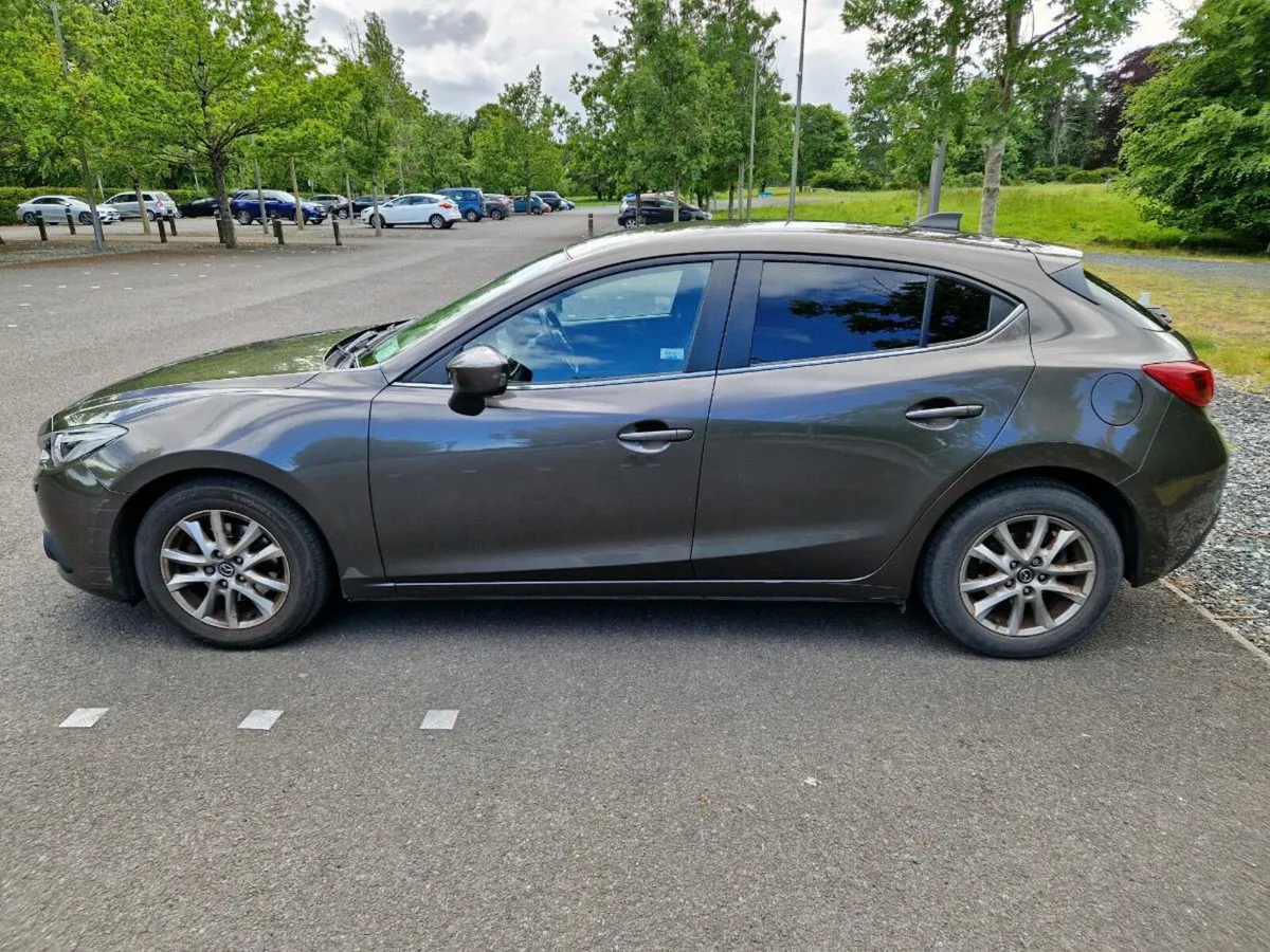 141 Mazda 3 - Image 3