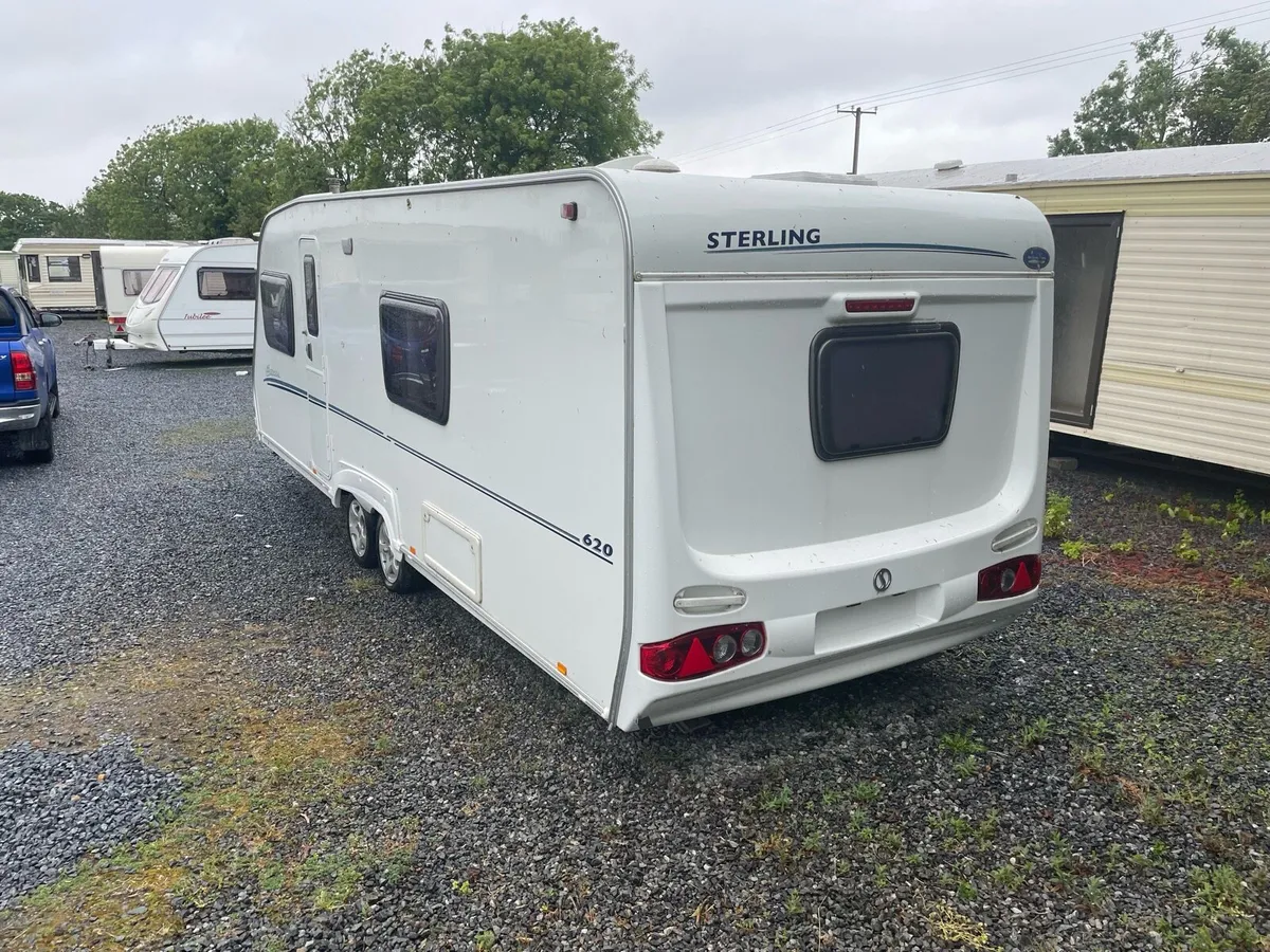 4 birth fixed bed caravan - Image 4