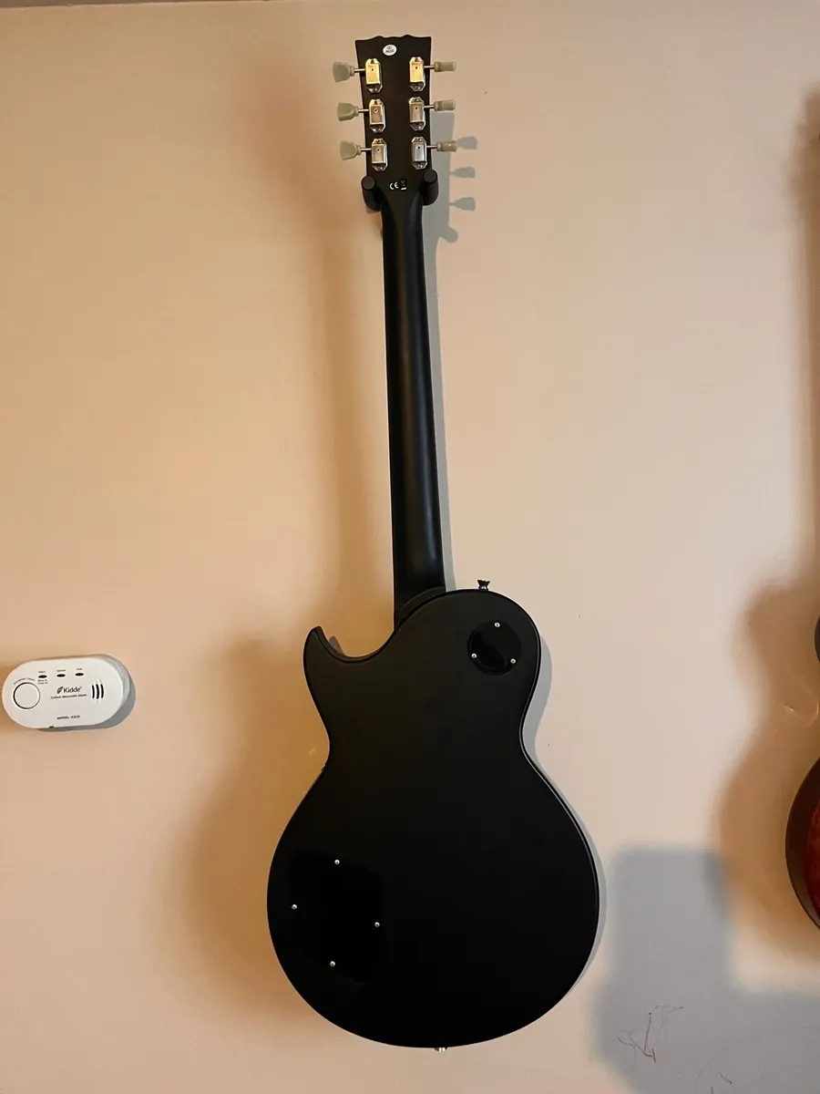 Like New Harley Benton - Image 2