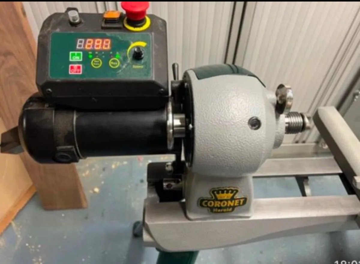 Coroner Herald Lathe / Woodturning mint condition - Image 2