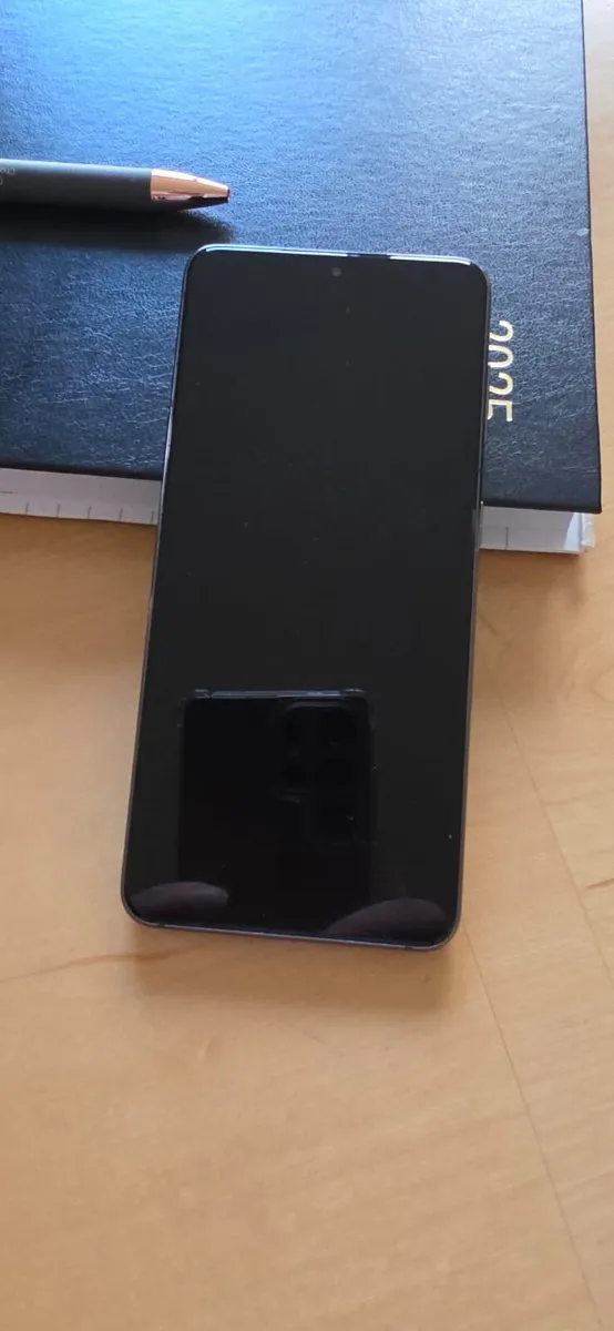 Samsung S21 and Galaxy Watch 4 Classic - Image 2