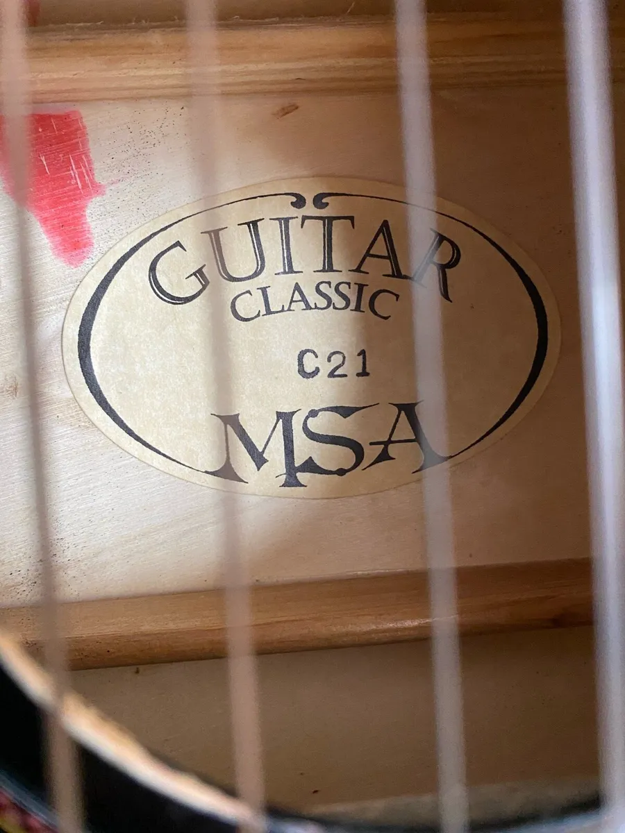 MSA CLASSIC 6 NYLON STRING GUITAR €75 - Image 2
