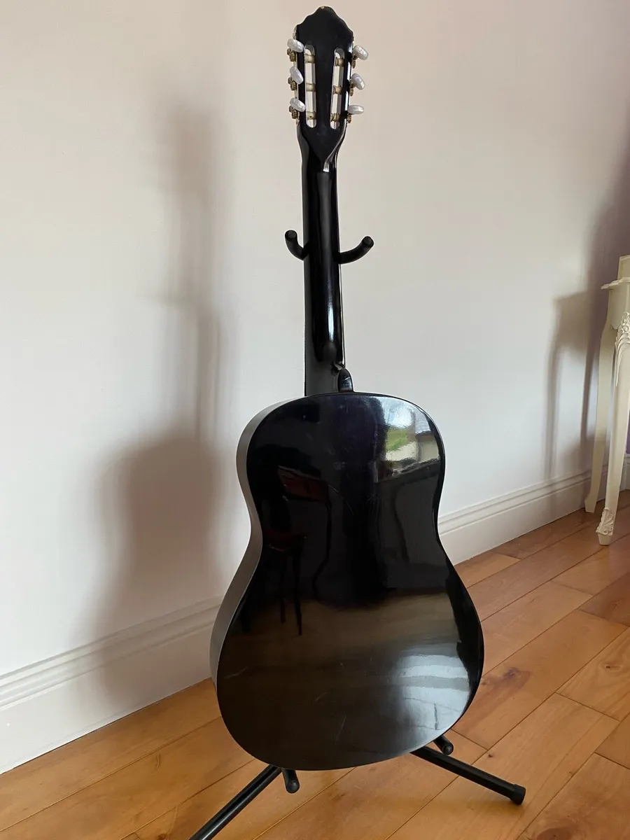 MSA CLASSIC 6 NYLON STRING GUITAR €75 - Image 4