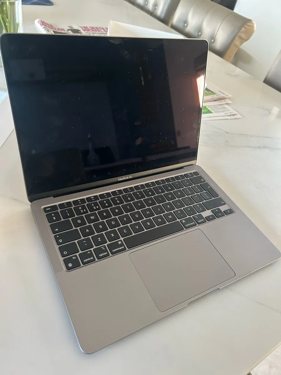 MacBook Air  space gray - Image 3