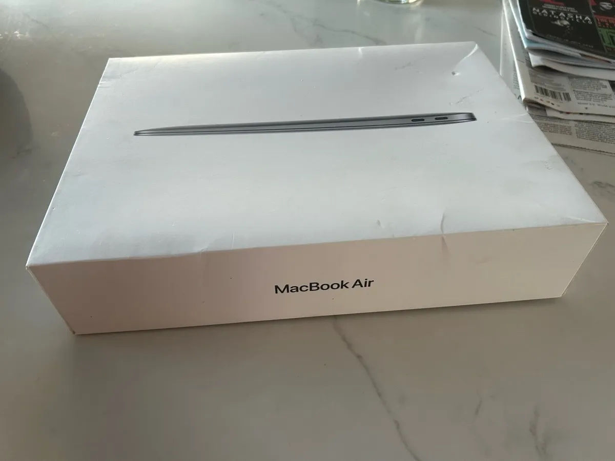 MacBook Air  space gray - Image 4