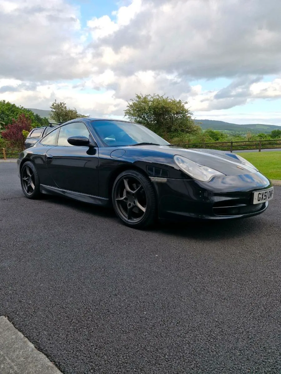2001 Porsche 911 carrera 4 - BLack-well Maintained - Image 1