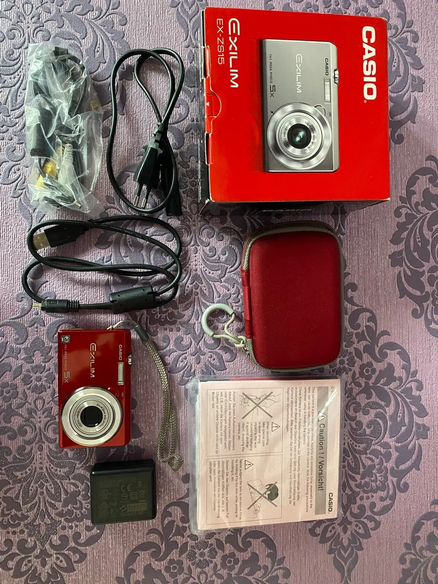 TOUCH SCREEN CASIO EXILIM EX-ZS15 CAMERA €100 - Image 1