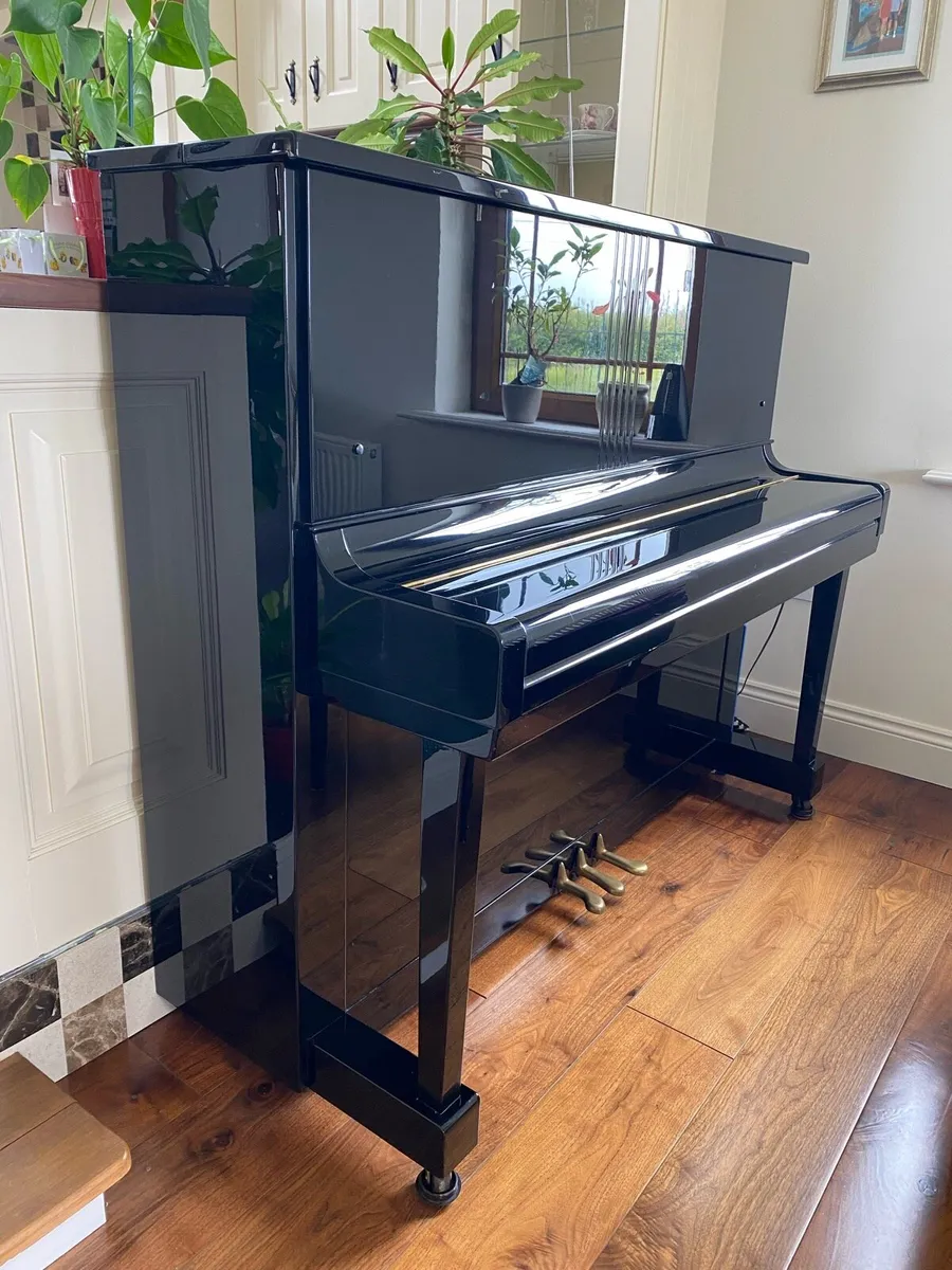KAWAI KS1 Upright 88 Key Piano €3500 - Image 2