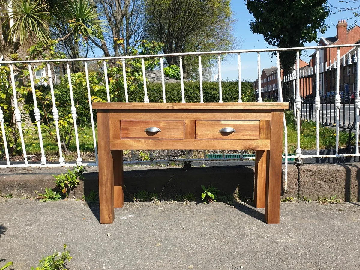 Console table - Image 1