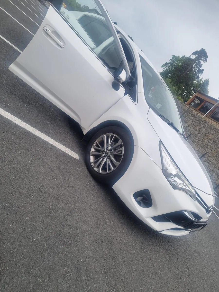 161 Toyota avensis - Image 3