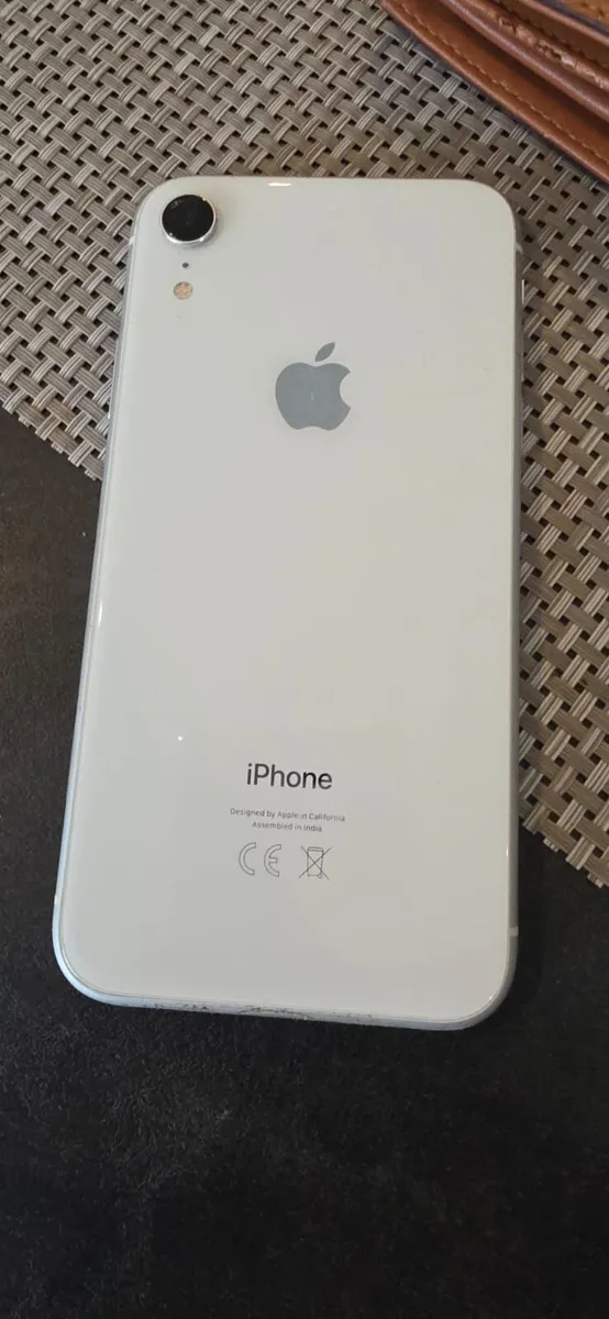 iPhone XR - Image 1