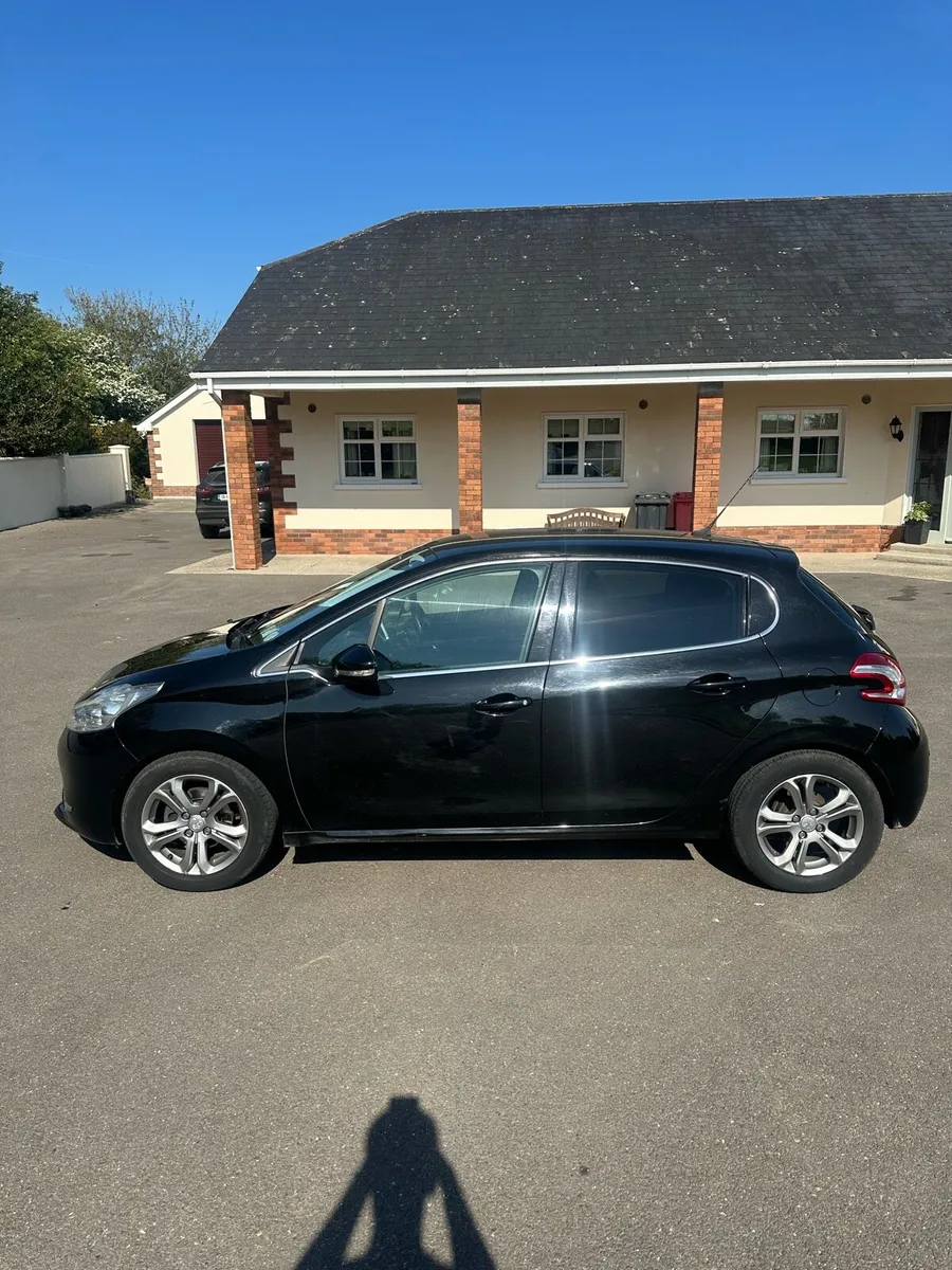 Peugot 208 1.4L Diesel LOW MILEAGE - Image 1