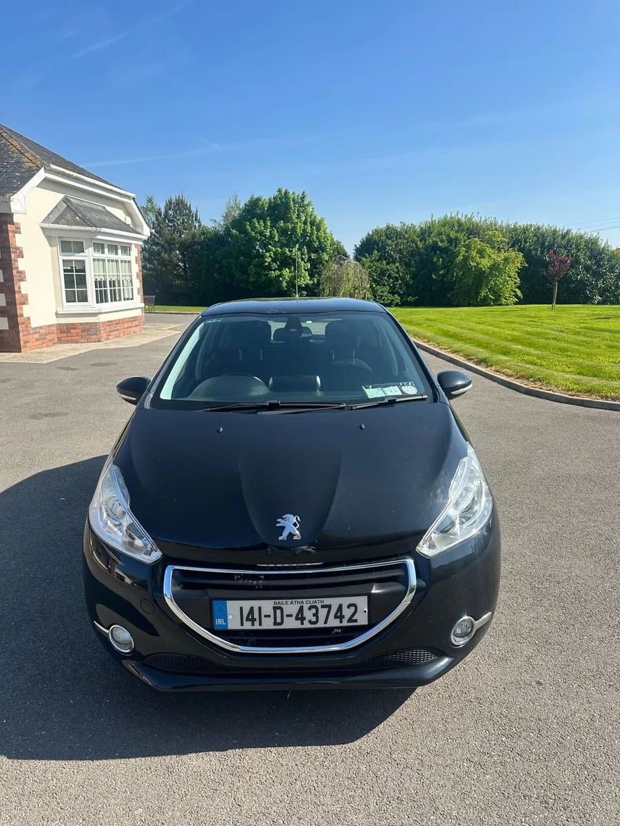 Peugot 208 1.4L Diesel LOW MILEAGE - Image 4