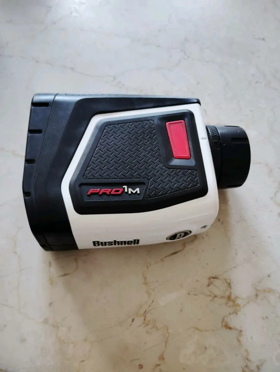 Bushnell pro1m rangefinder - Image 1