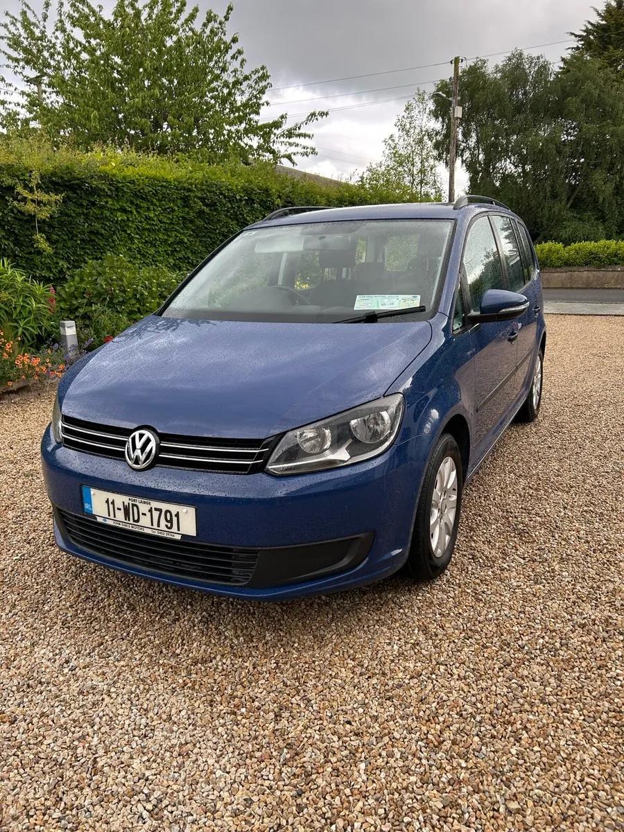 Volkswagen Touran - Image 1