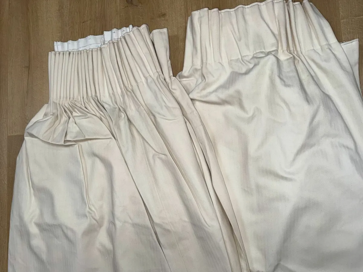 Curtain Set - Image 1