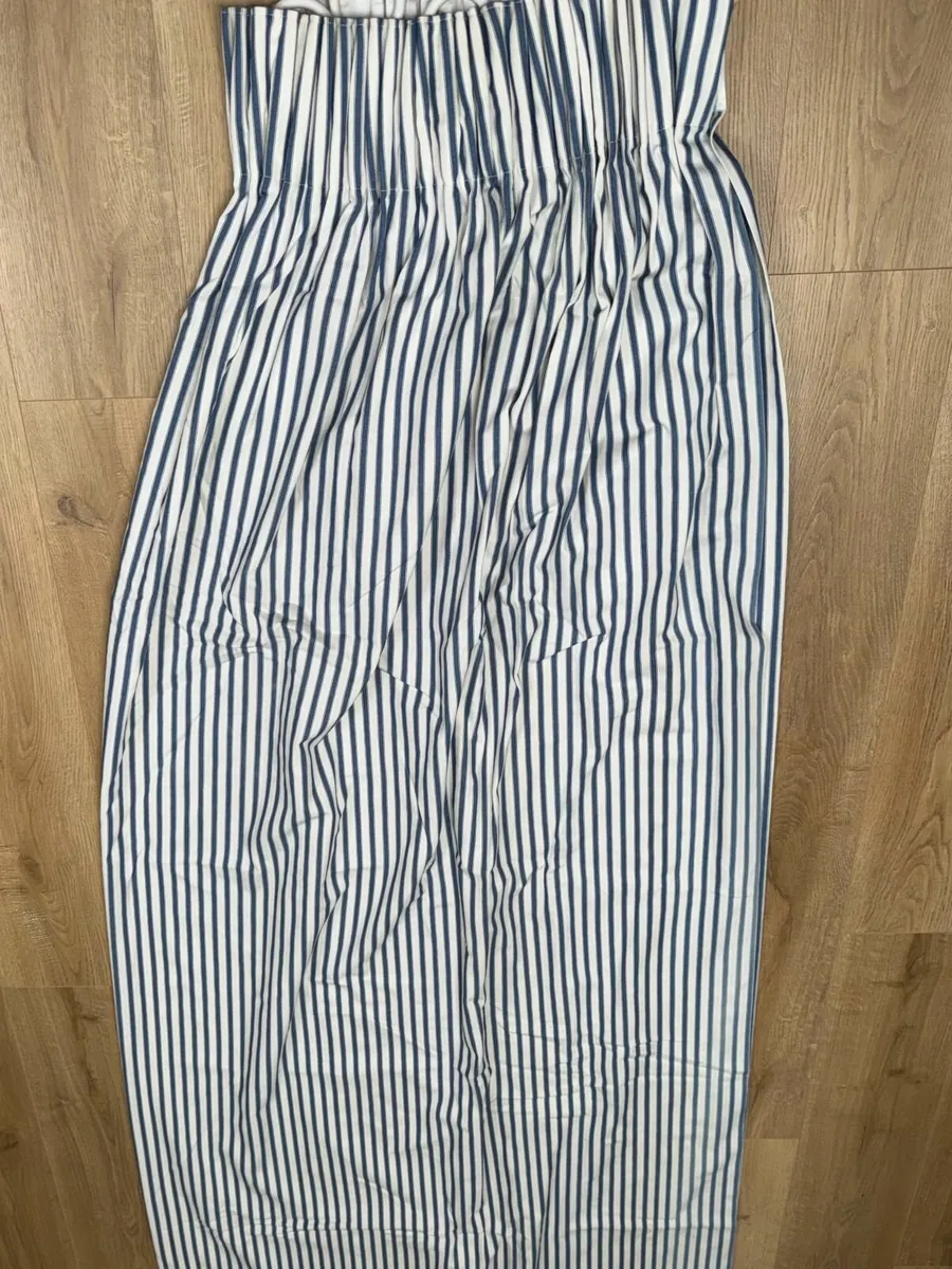 Curtain Set - Image 2