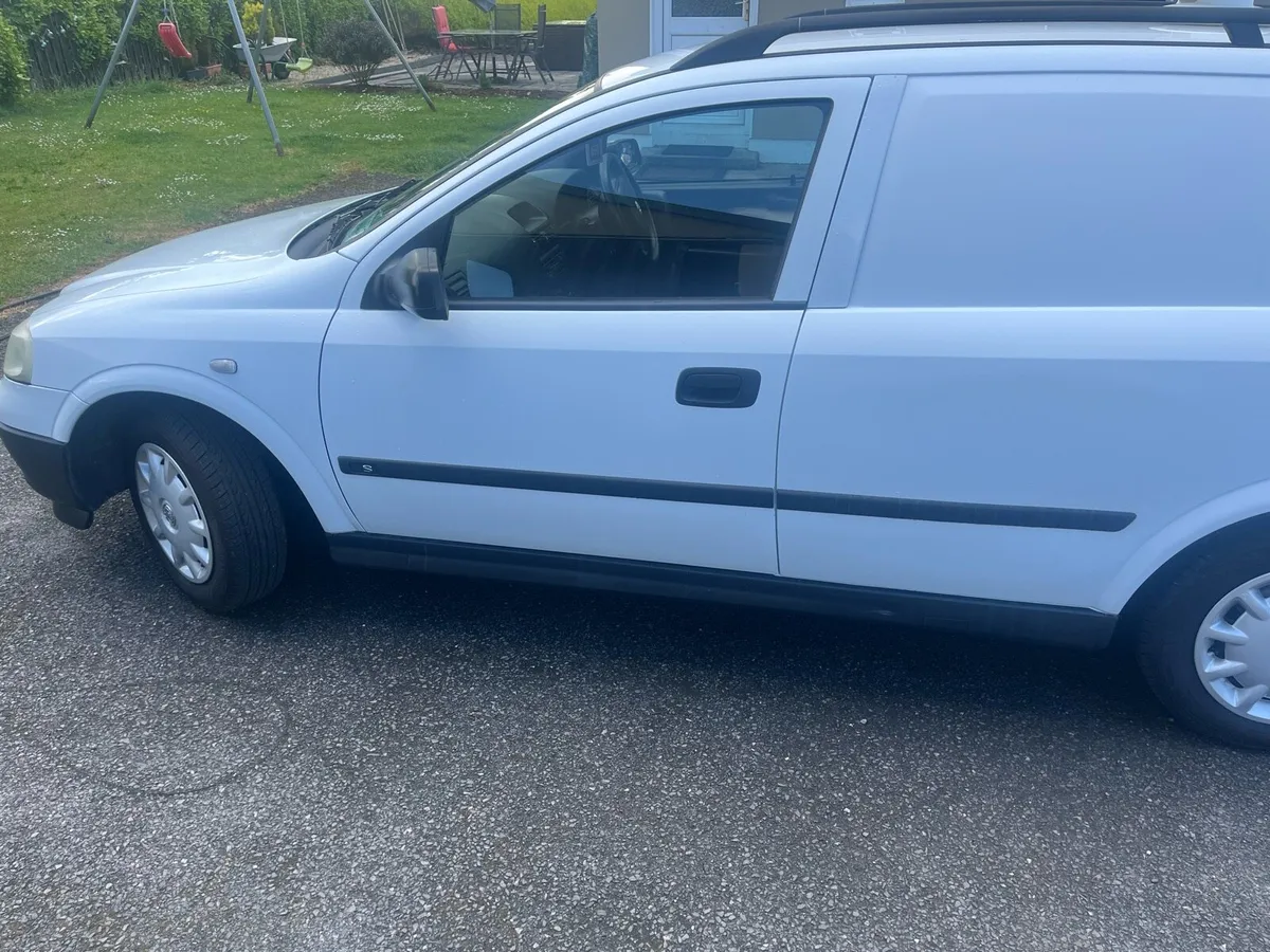 Astra Van - Image 3