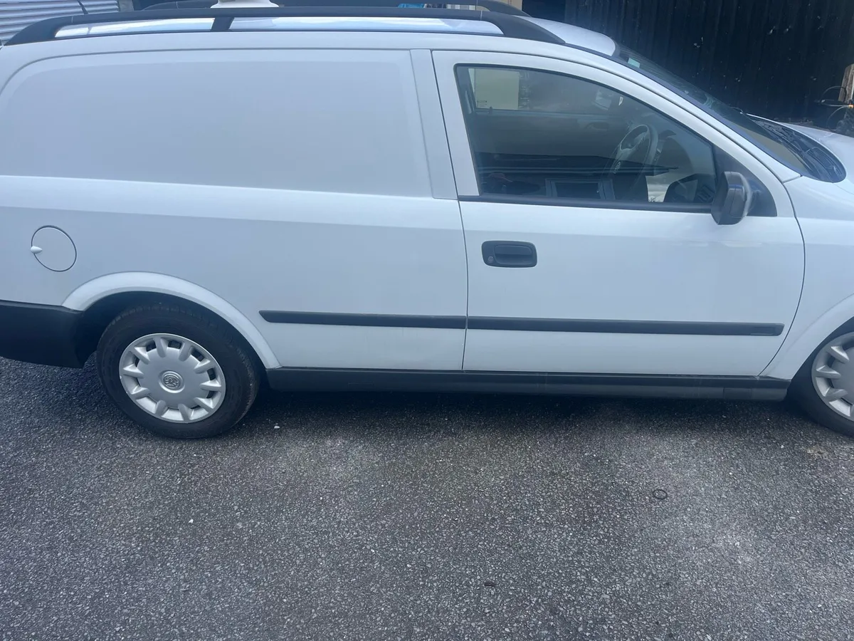 Astra Van - Image 4