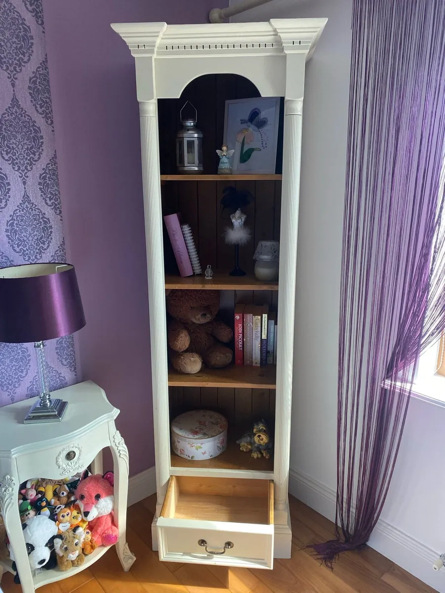 ANTIQUE Wooden Bookcase €150 - Image 3