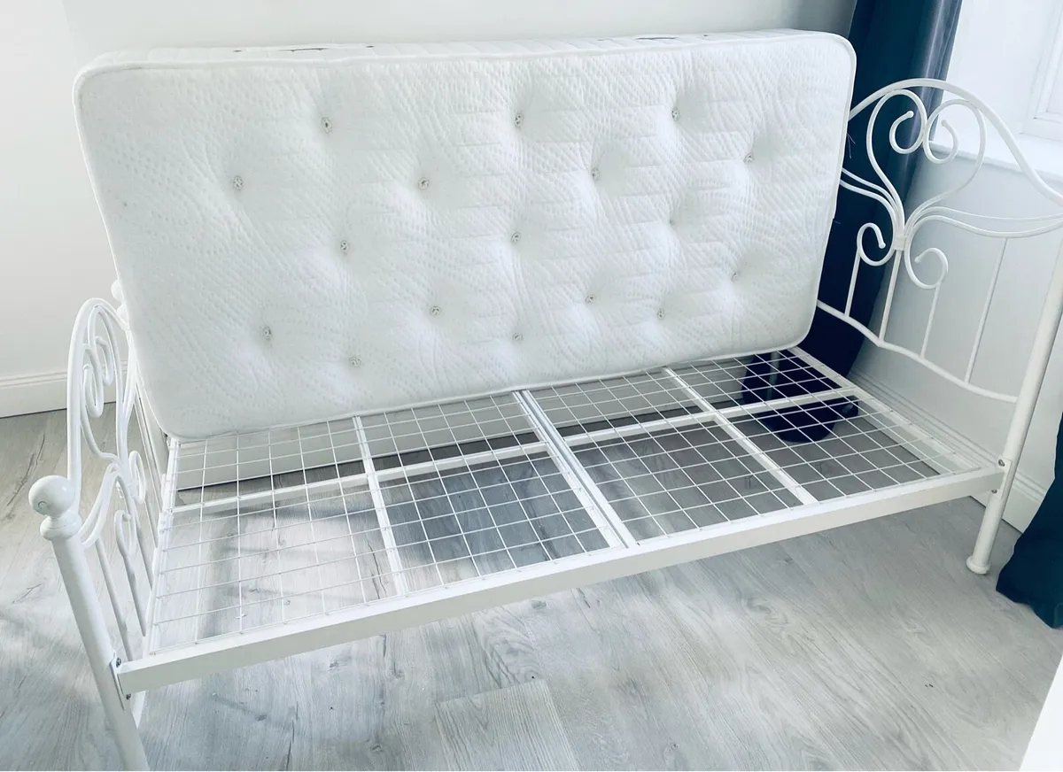 Single bed - perfect condition - Image 2