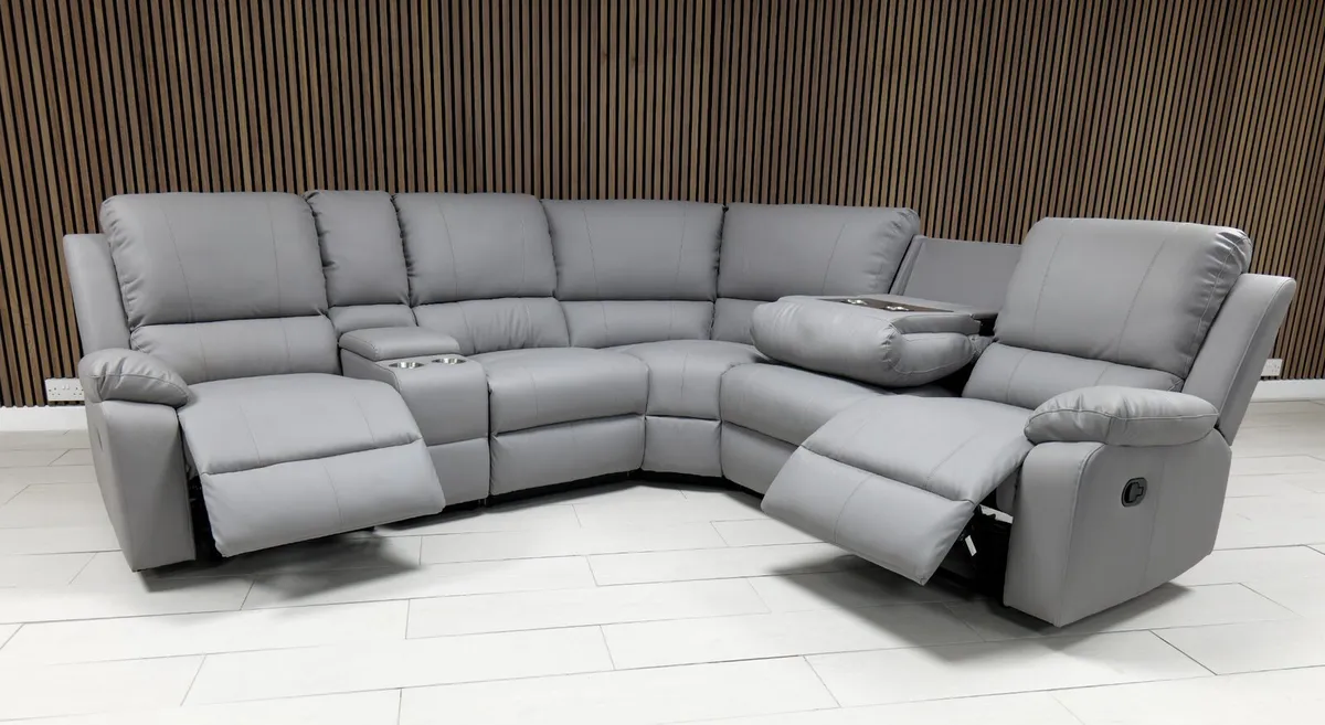 Vancouver Light Grey Leather Manual Recliner Sofa - Image 3