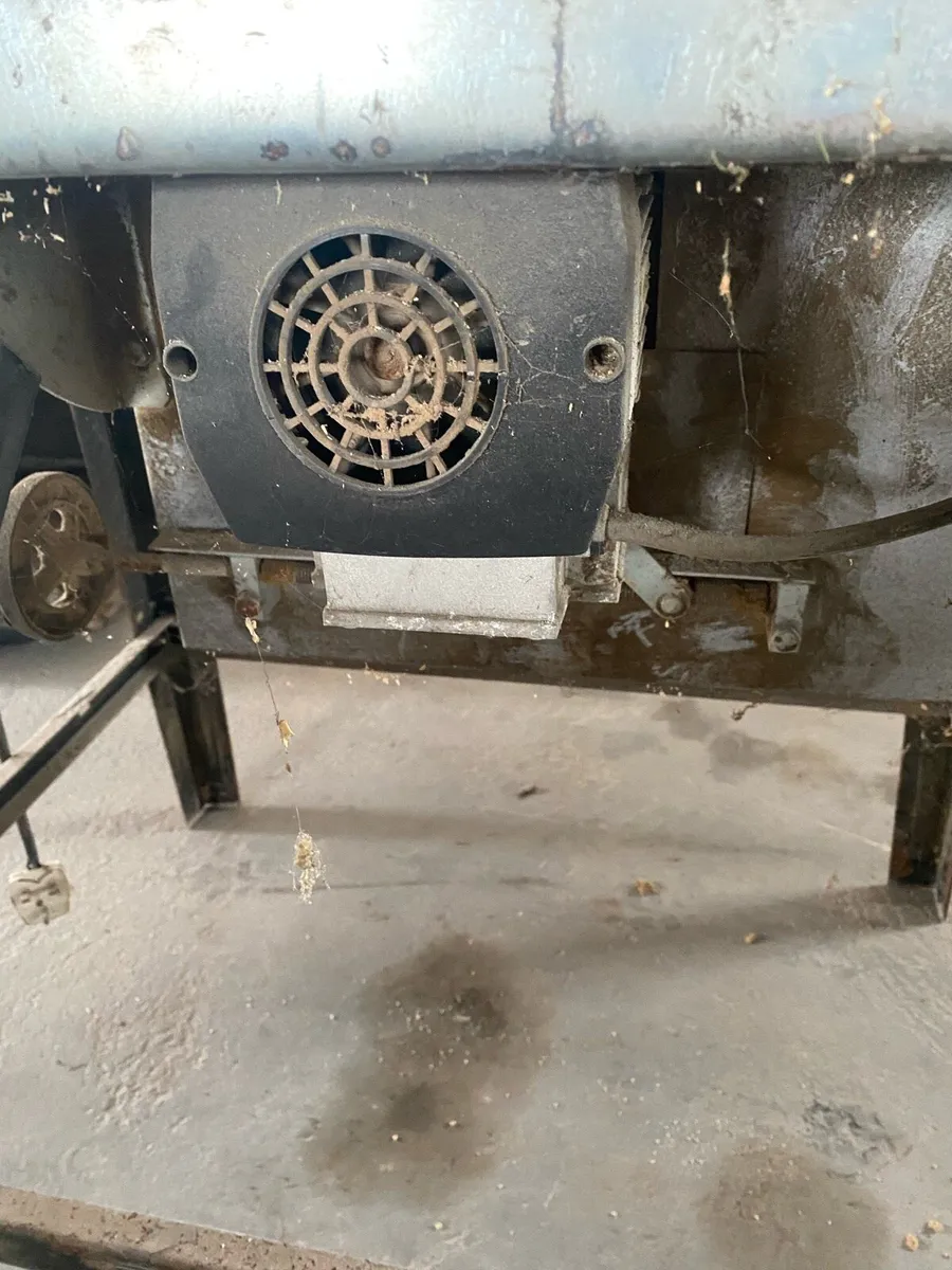 Table saw - Image 2