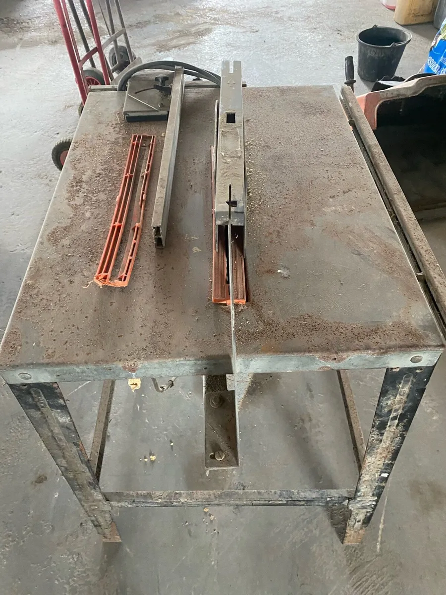 Table saw - Image 3