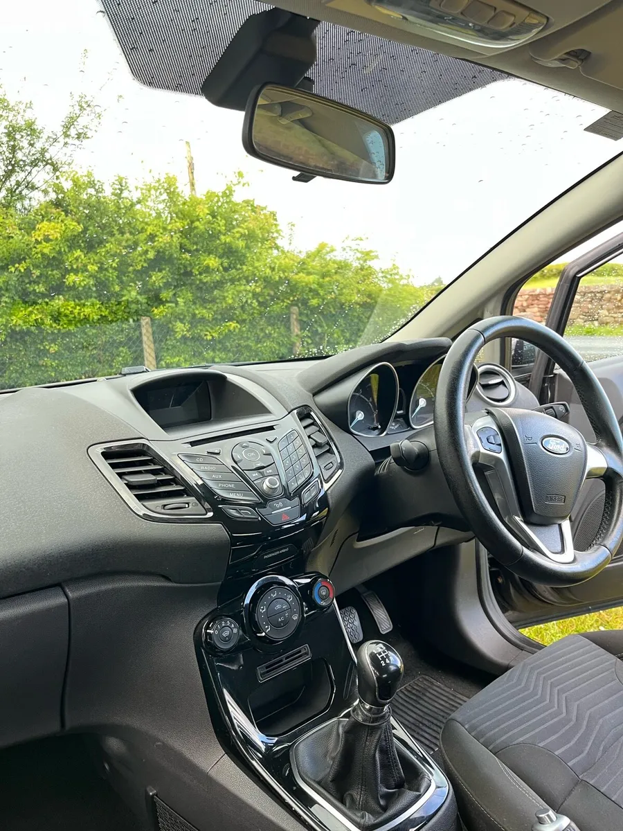 Ford Fiesta 2015 - Image 4