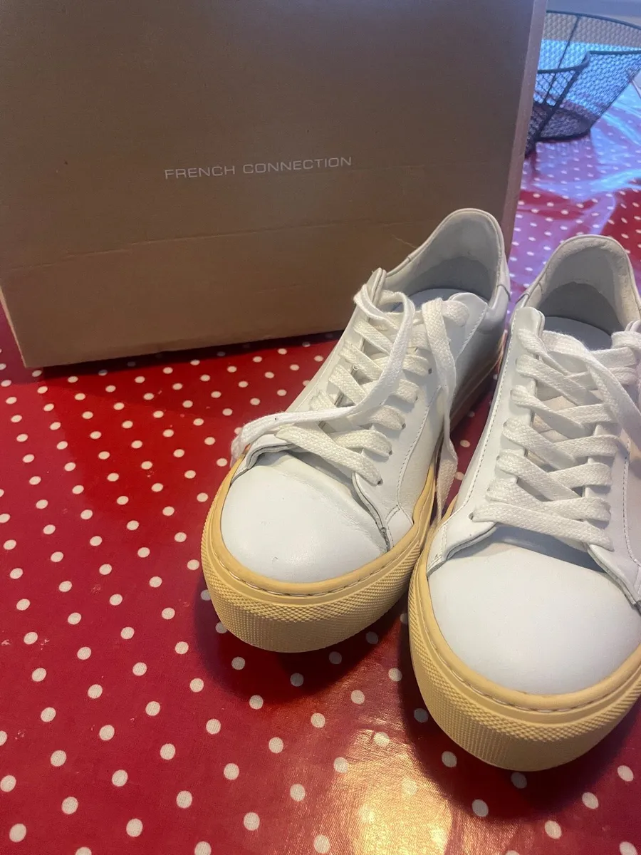 New French Connection white leather plimsoles uk6 - Image 1