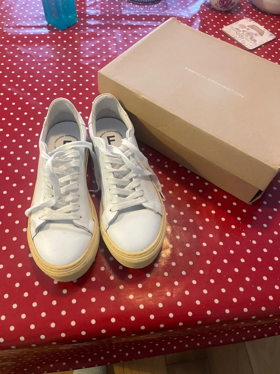 New French Connection white leather plimsoles uk6 - Image 4